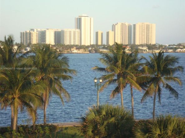 801 Lake Shore Drive 414, Lake Park FL 33403