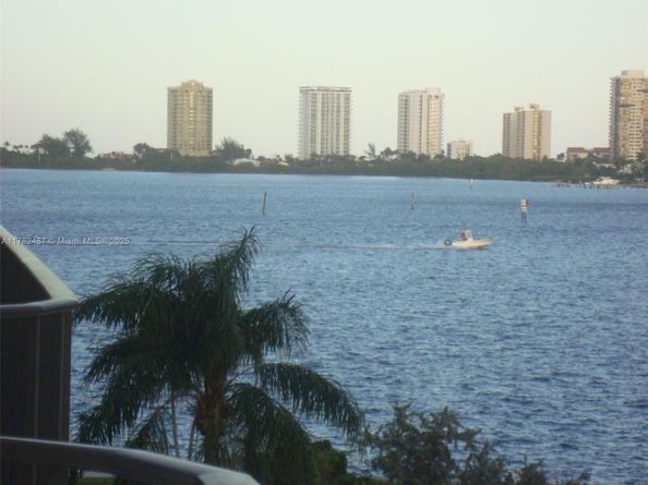 801 Lake Shore Drive 414, Lake Park FL 33403