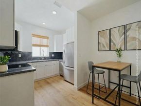 2976 Bird Ave 18, Miami FL 33133