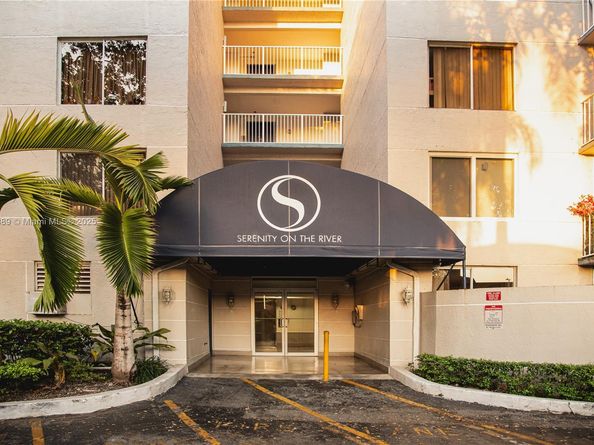 1720 NW N River Dr 607, Miami FL 33125