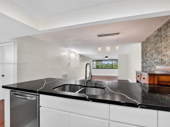Undisclosed Address #A11896599, Sunrise FL 33322