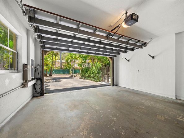 3211 Morris Ln, Miami FL 33133