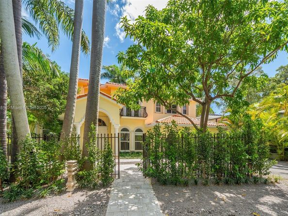 3211 Morris Ln, Miami FL 33133