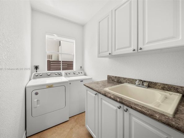 3211 Morris Ln, Miami FL 33133