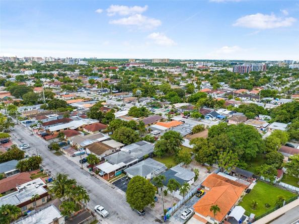 1232 NW 32nd Pl, Miami FL 33125
