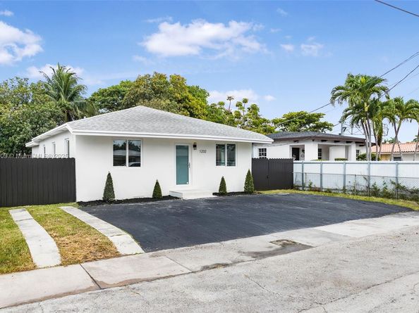 1232 NW 32nd Pl, Miami FL 33125