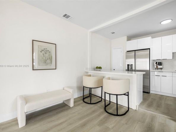 1232 NW 32nd Pl, Miami FL 33125