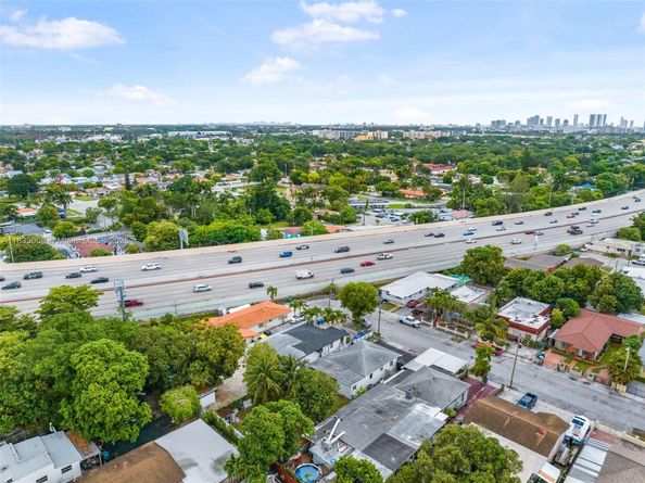 1232 NW 32nd Pl, Miami FL 33125