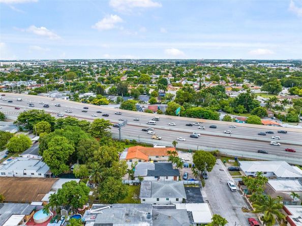 1232 NW 32nd Pl, Miami FL 33125