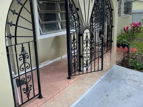 14521 NW 16th Ct, Miami FL 33167