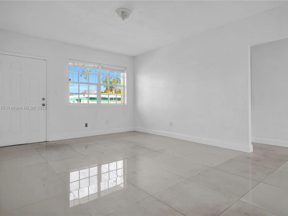 1290 NE 162nd St, North Miami Beach FL 33162