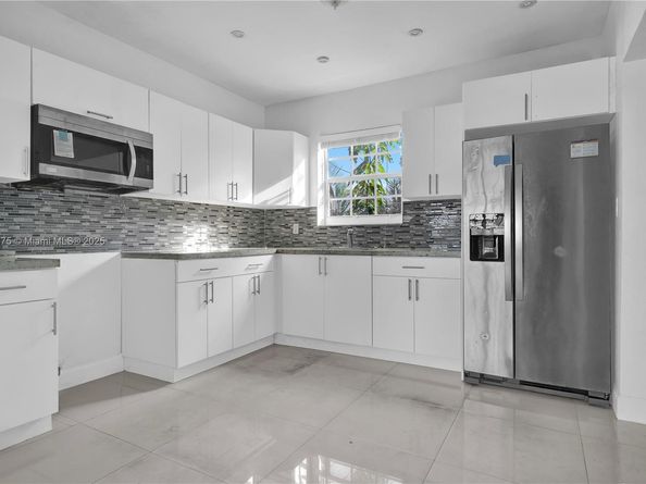 1290 NE 162nd St, North Miami Beach FL 33162