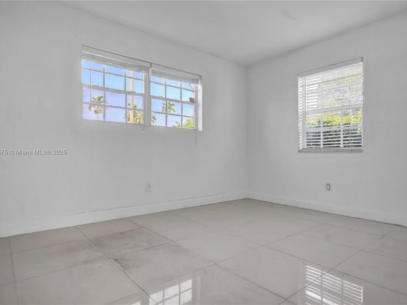 1290 NE 162nd St, North Miami Beach FL 33162