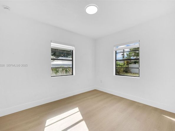 16140 NW 17th Pl, Miami Gardens FL 33054