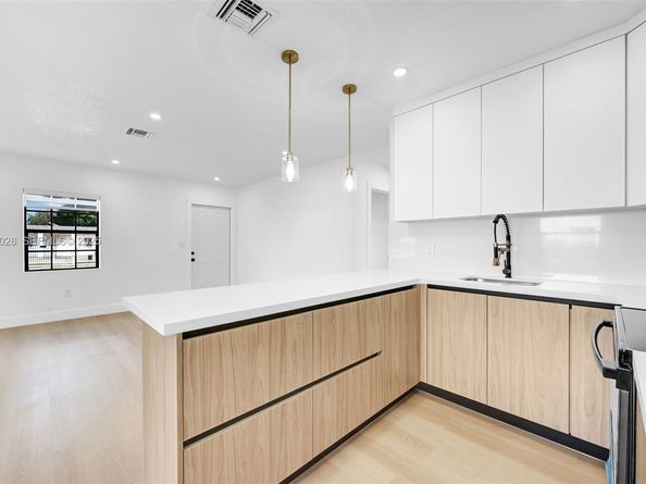 16140 NW 17th Pl, Miami Gardens FL 33054