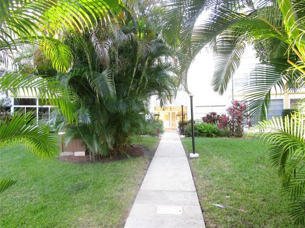5111 W Oakland Park Blvd 305, Lauderdale Lakes FL 33313
