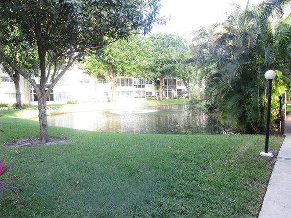 5111 W Oakland Park Blvd 305, Lauderdale Lakes FL 33313
