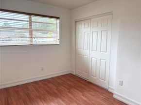 6751 Cleveland St, Hollywood FL 33024