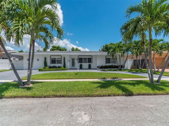 1151 NE 203rd St, Miami FL 33179