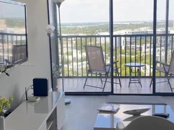 20335 W Country Club Dr 2401, Aventura FL 33180