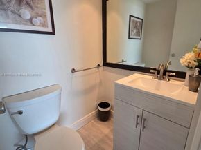 20335 W Country Club Dr 2401, Aventura FL 33180