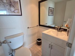 20335 W Country Club Dr 2401, Aventura FL 33180