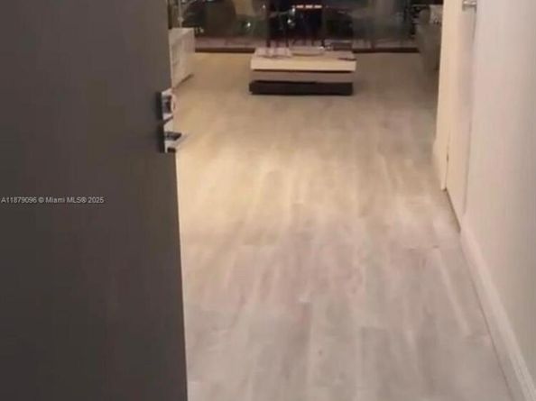 20335 W Country Club Dr 2401, Aventura FL 33180