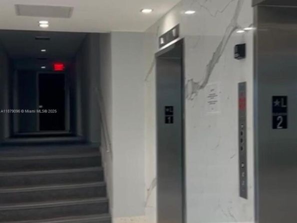 20335 W Country Club Dr 2401, Aventura FL 33180