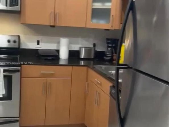 20335 W Country Club Dr 2401, Aventura FL 33180