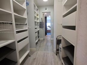 20335 W Country Club Dr 2401, Aventura FL 33180