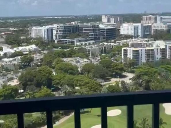 20335 W Country Club Dr 2401, Aventura FL 33180