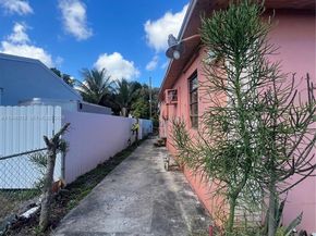 341 Aladdin St, Opa-Locka FL 33054