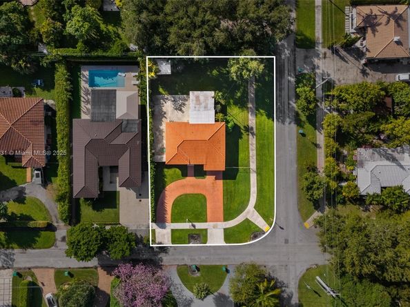 6040 SW 29th St, Miami FL 33155