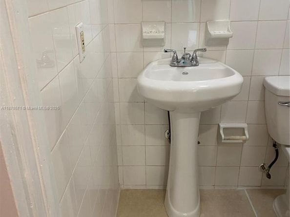 1512 SW 14th Ter, Miami FL 33145