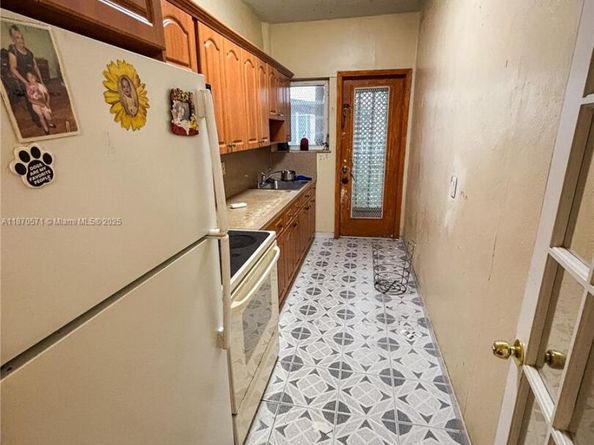 1512 SW 14th Ter, Miami FL 33145
