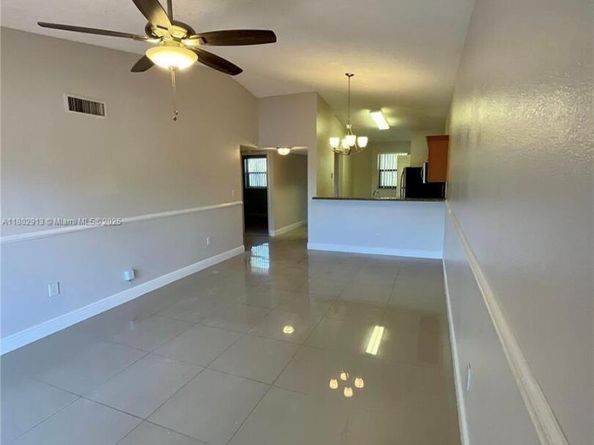 9998 Nob Hill Pl 9998, Sunrise FL 33351