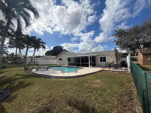 3701 NW 114th Ave, Coral Springs FL 33065