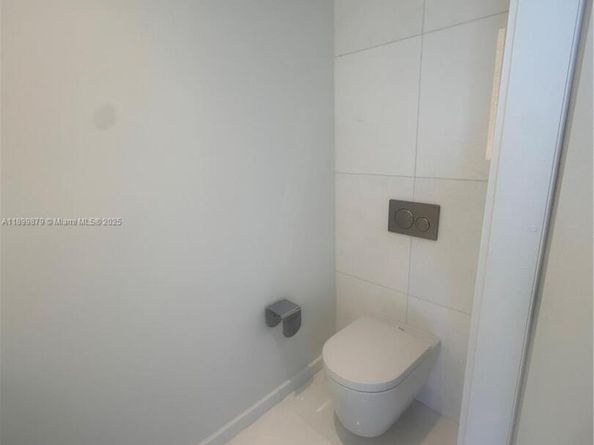 300 Biscayne Blvd way 4508, Miami FL 33131