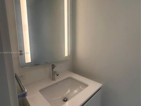 300 Biscayne Blvd way 4508, Miami FL 33131