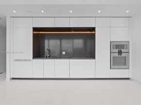 300 Biscayne Blvd way 4508, Miami FL 33131
