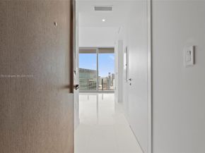 300 Biscayne Blvd way 4508, Miami FL 33131