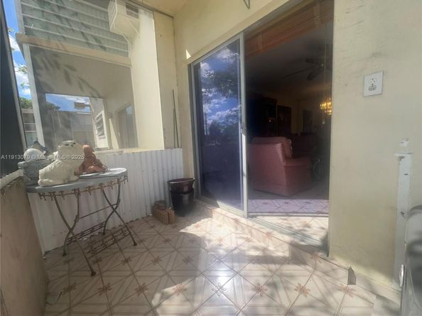 16790 NE 14th Ave 202, Miami FL 33162