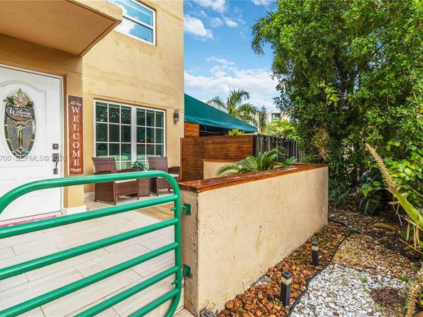 11880 SW 19th Ln 165, Miami FL 33175