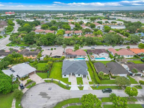 12101 SW 93rd st, Miami FL 33186