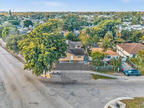 2512 NW 9th Pl, Fort Lauderdale FL 33311