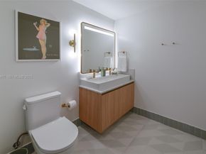 159 NE 6th St 4601, Miami FL 33132