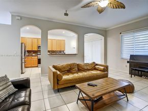19138 Stonebrook St, Weston FL 33332