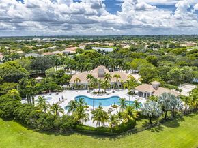19138 Stonebrook St, Weston FL 33332