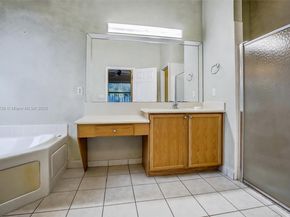 19138 Stonebrook St, Weston FL 33332