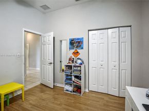 19138 Stonebrook St, Weston FL 33332